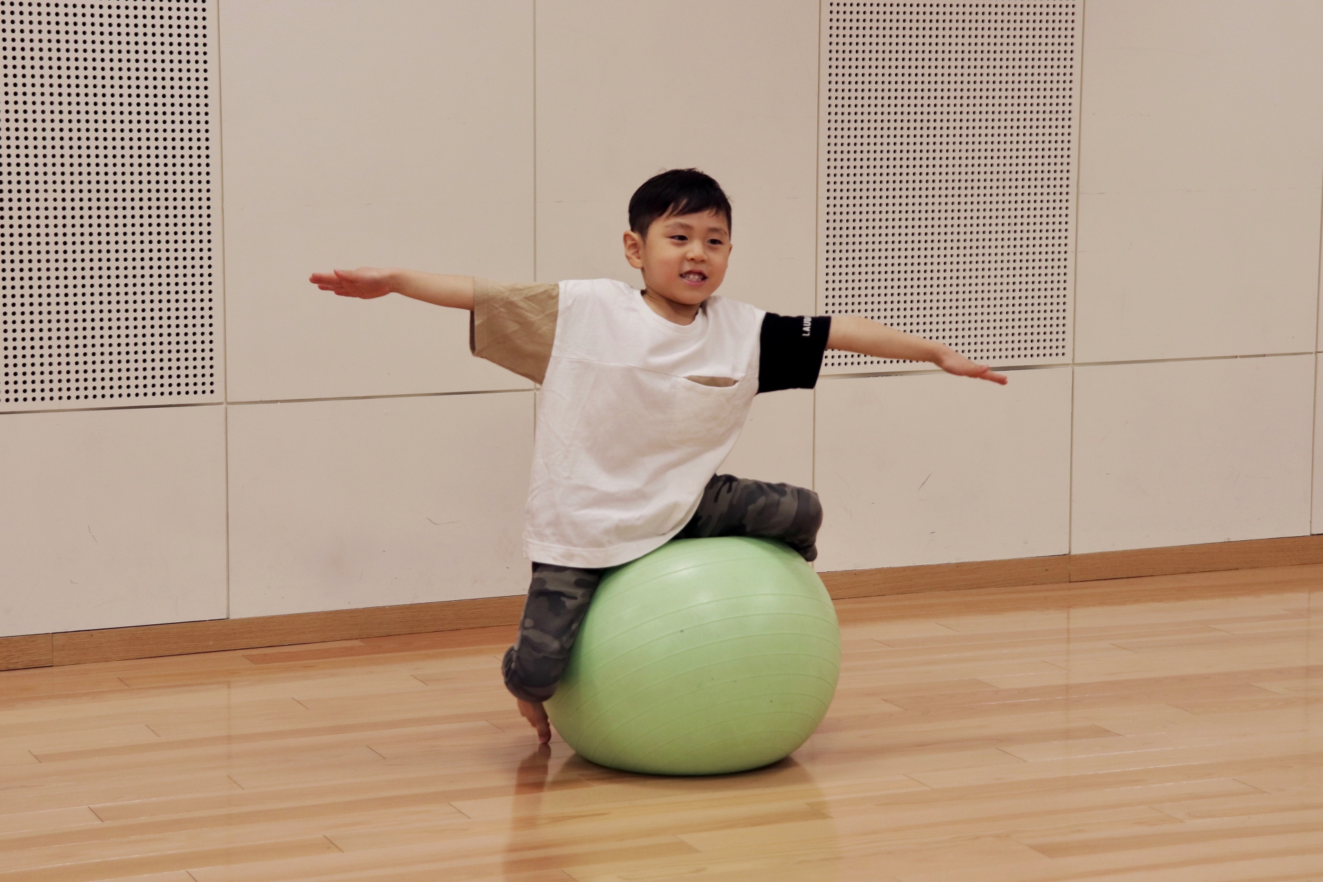 バランスボールを活用した子どもの運動改善プログラムの効果
